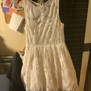 Super cute linen and lace dress